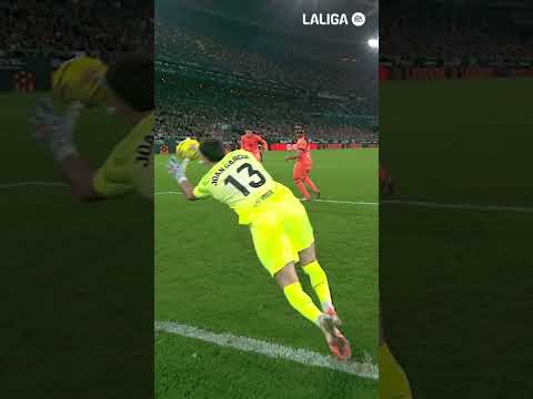 The goal is in safe hands 🧤🔒#LaLigaHighlights #shorts #fcbarcelona #shortsfeed