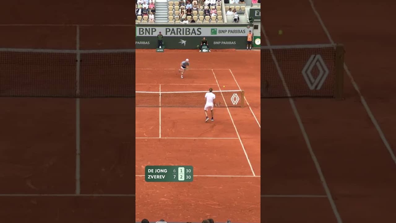 Run, touch, hammer it down… Zverev has it all 😤  #RolandGarros