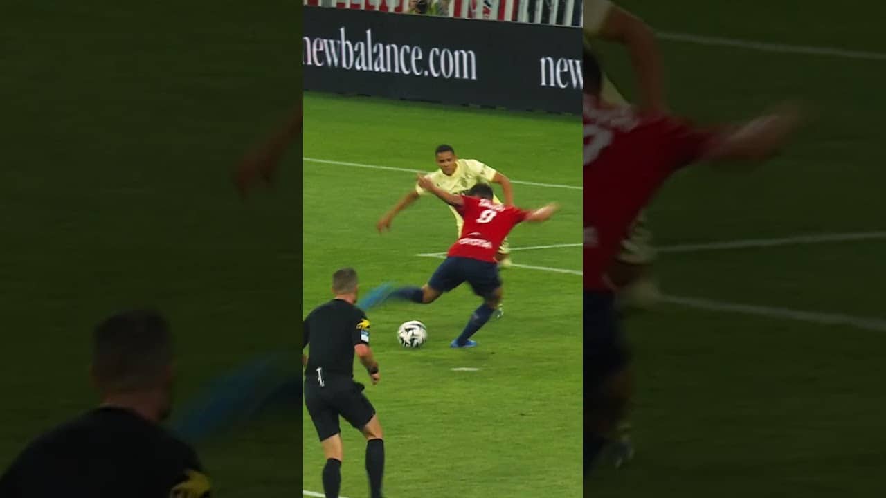 Le premier but d'๐๐ฅ๐ข๐ฏ๐ข๐๐ซ ๐๐ข๐ซ๐จ๐ฎ๐ avec le LOSC face ร Monaco ๐ฅน๐