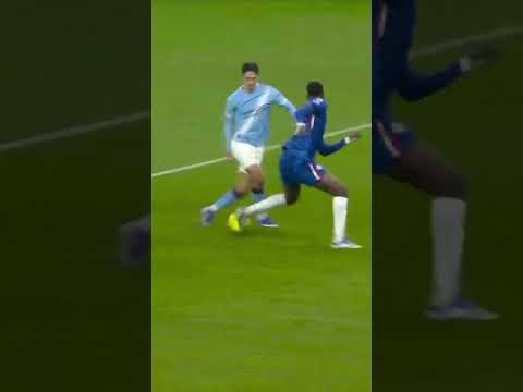 Tijjani Reijnders makes it look easy 🎯