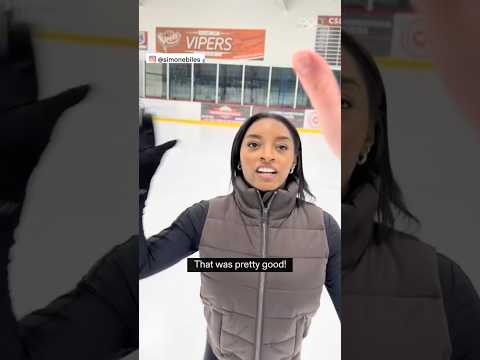 Simone Biles steps onto the ice for fun & Lilah Fear is ready to teach her a few moves on the ice⛸️