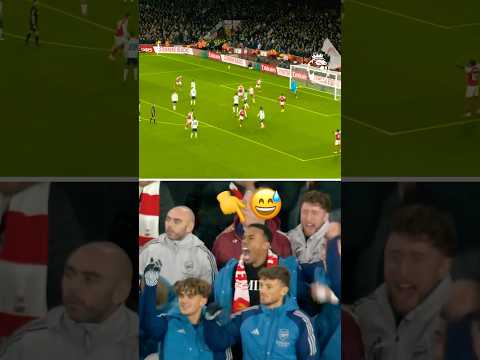 Injured Gabriel CELEBRATES Eze Goal! 😅