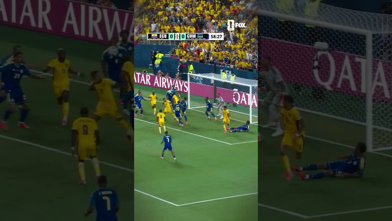 A goalkeeper battle for the ages between Ecuador and Curaçao