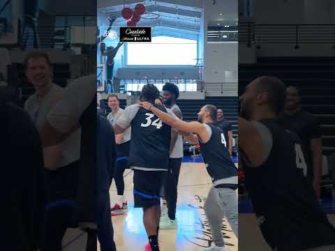 TEAM FULL OF BUCKETS !