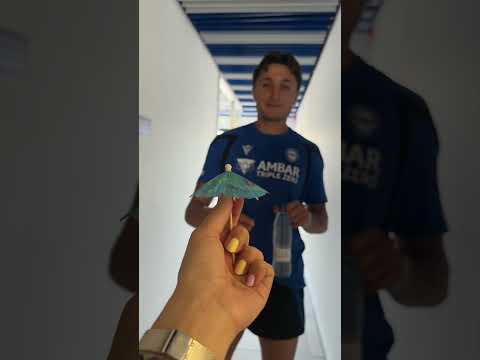No se puede ser más gasteiztarra ☂️ Nahuel Tenaglia