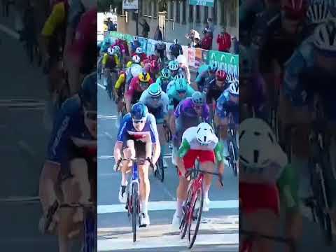 Dorian Godon with a perfectly timed sprint 🤩The Frenchman takes the win at Coppa Bernocchi.