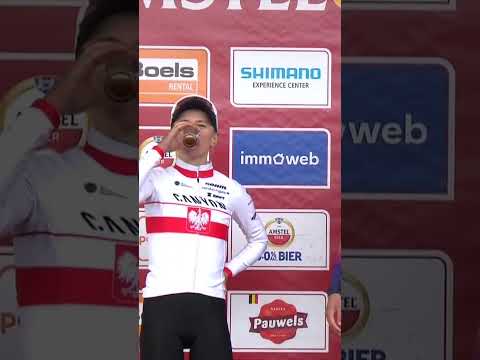 Paula Blasi wins her second race of the day! 🍻😆