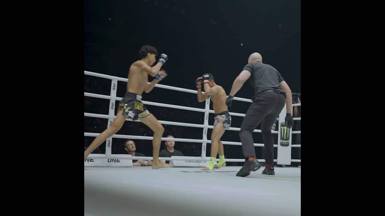 Who wants to see a trilogy fight between Nabil Anane and Superlek?