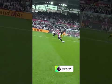 REF CAM: Mathias Jensen's magnificent strike 🤩