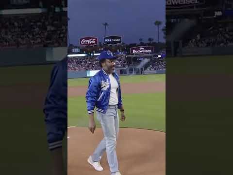 Donald Glover, the voice of Yoshi in The Super Mario Galaxy Movie, threw the 1st pitch to Yamamoto!