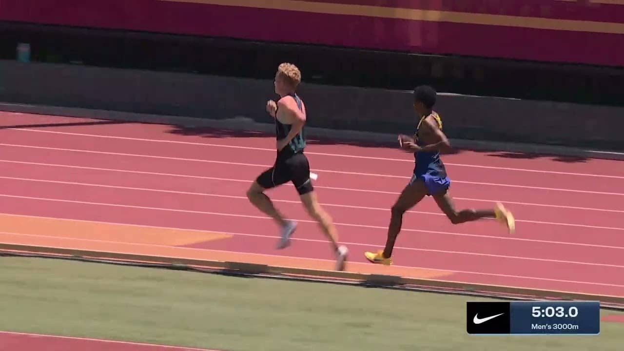 Cole Hocker's Signature Kick Nearly Steals the Win | Men's 3000m | 2026 USATF Los Angeles Grand Prix