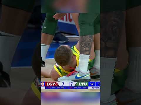 That’s how you break a 2–3 zone defense ✔️ #FIBAWC