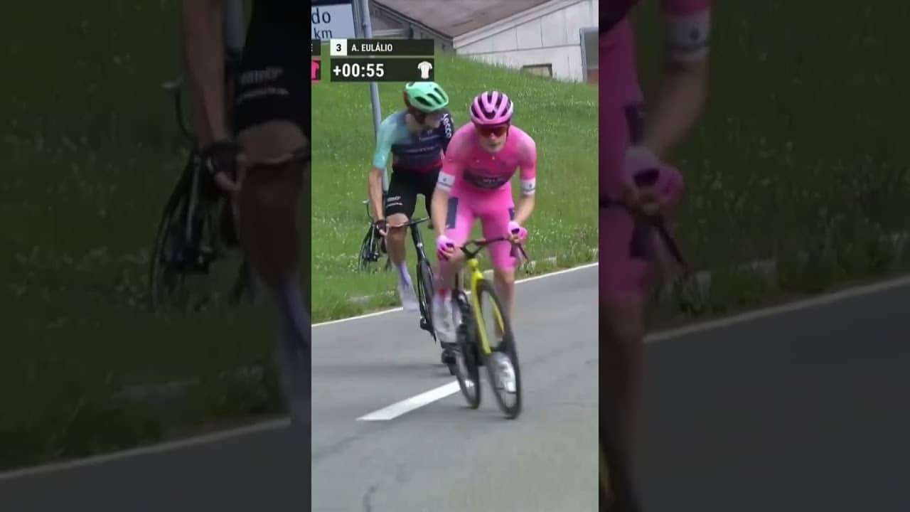 Jonas Vingegaard is in a league his own 🫡 The Dane attacks at the Giro.