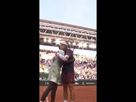 Tabilo gets it done on his 5th match point 🇨🇱  #RolandGarros