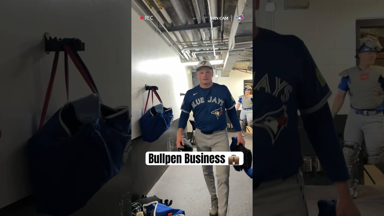 Win Cam powered by the bullpen 😤 #MLB #BlueJays #WinCam