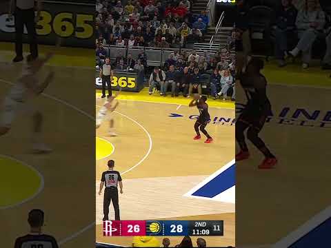 Aaron splashin' from DEEP! 🌊 #rockets