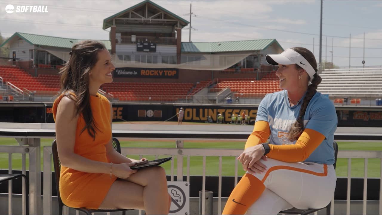 The Leach twins' special bond contributing to Tennessee softball's success