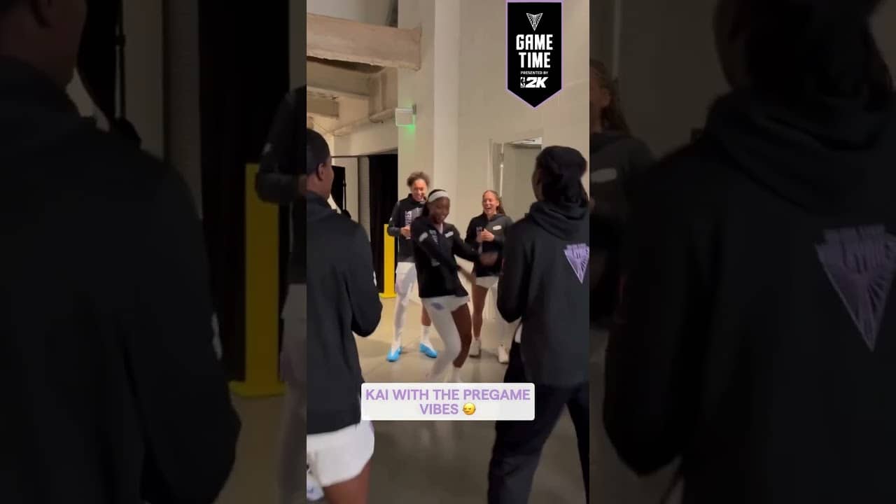 You know @KailaCharles  doesn’t play about her dougie 💃#wnba #goldenstatevalkyries