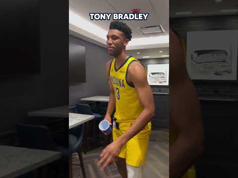 Tony Bradley Tries to Catch the Cup 👀