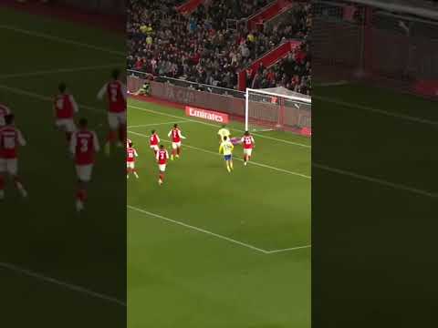 SOUTHAMPTON TAKES THE LEAD LATE VS. ARSENAL 😮