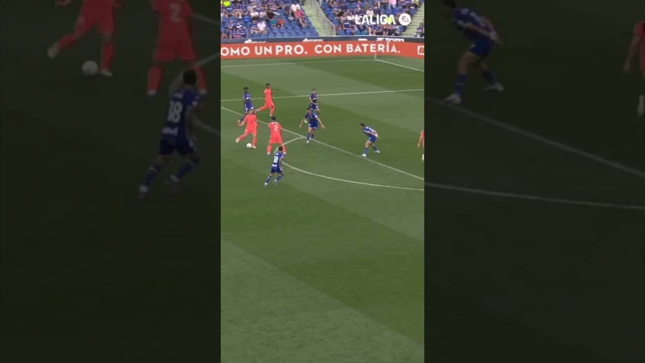 Frenkie de Jong is a world-class talent 🇳🇱 #fcbarcelona #football #shorts #laligahighlights