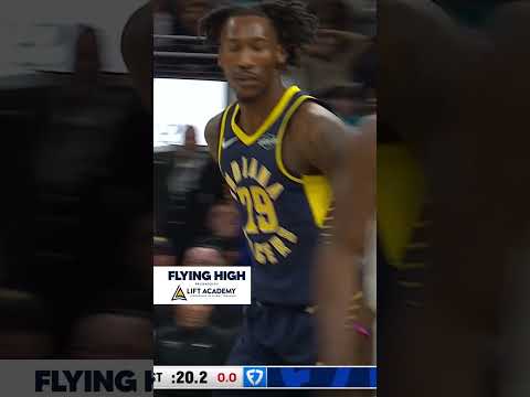 Quenton Jackson Soars to the Rim for our Flying High Moment of the Night ✈️