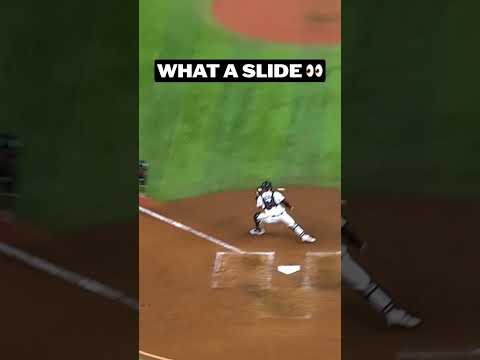 WHAT A SLIDE Ronald Acuña Jr.!!!!