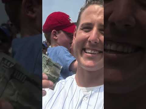 Anthony Rizzo will never have to buy a drink in Chicago 😉💙
