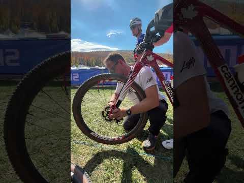 How FAST do you think this pit stop was? 😮‍💨 #shorts #ridecannondale #mtb