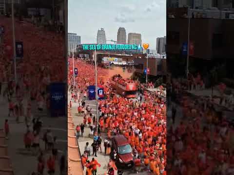 Now THIS is how you do the #worldcup 🤯 #netherlands #kansascity #oranje #orangearmy #kansascity