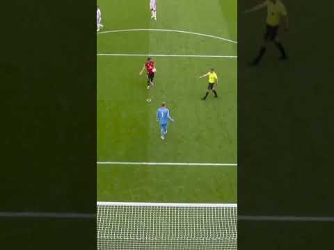 🔍 CLOSER LOOK: Bruno Fernandes' blown penalty 👀