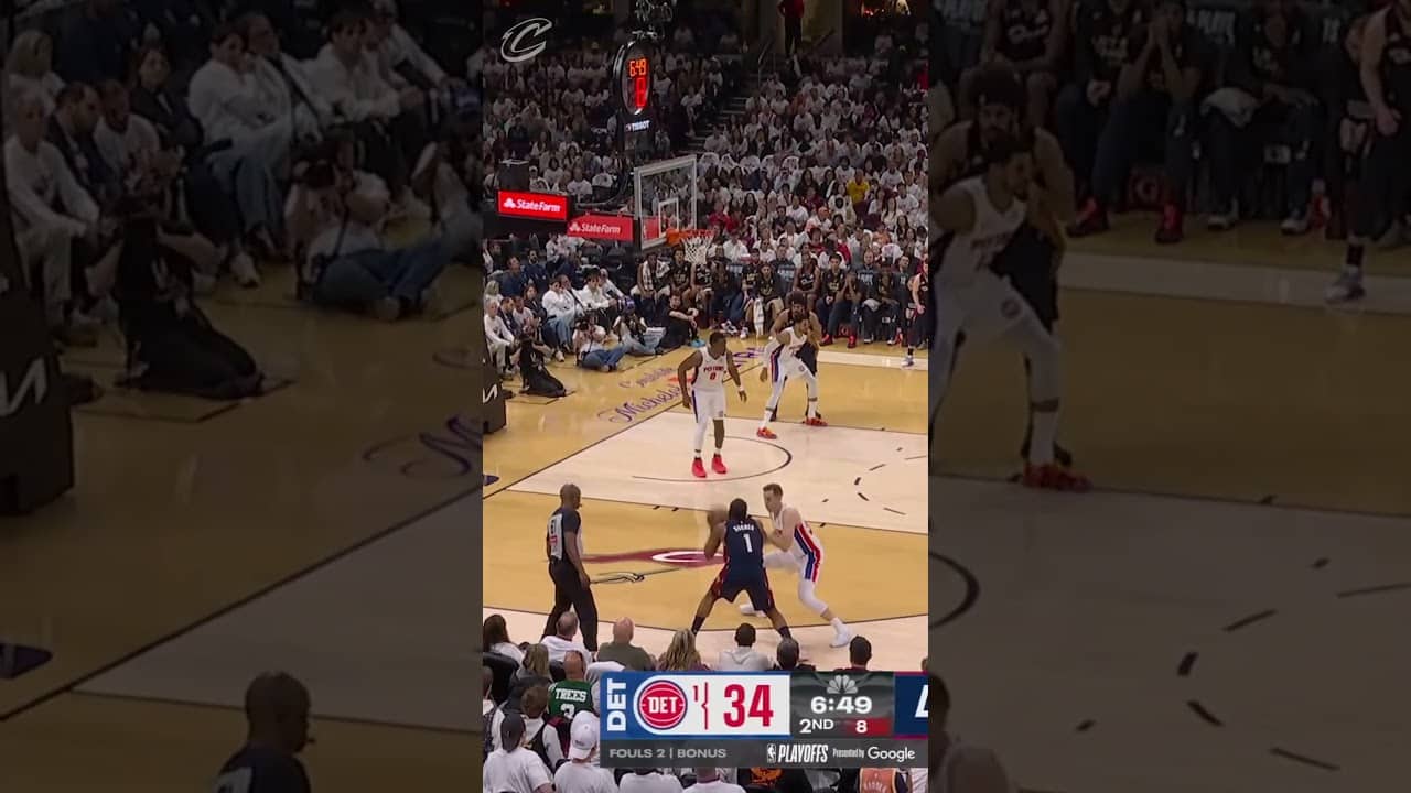 Block ➡️ bucket. #LetEmKnow #NBA #JarrettAllen #SamMerrill #NBA #Shorts