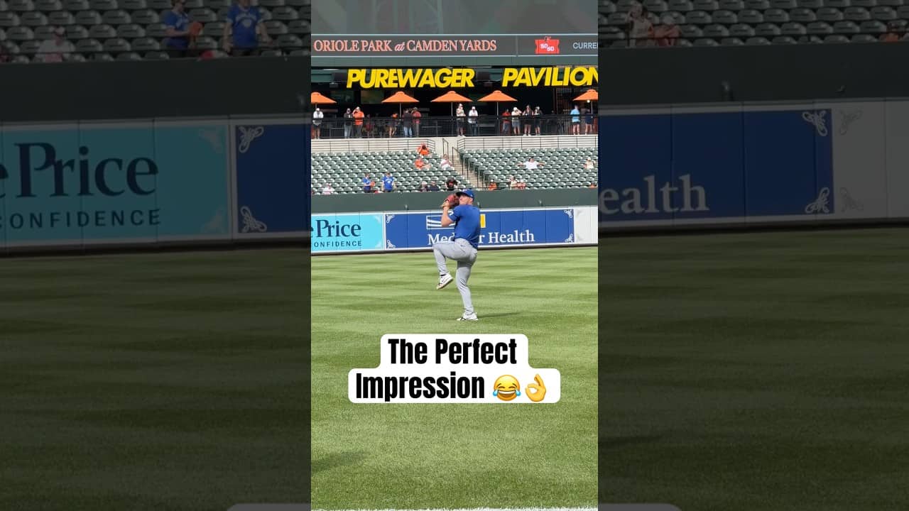 Myles Straw did the perfect Chris Bassitt and Max Scherzer impressions 🤣 #MLB #BlueJays