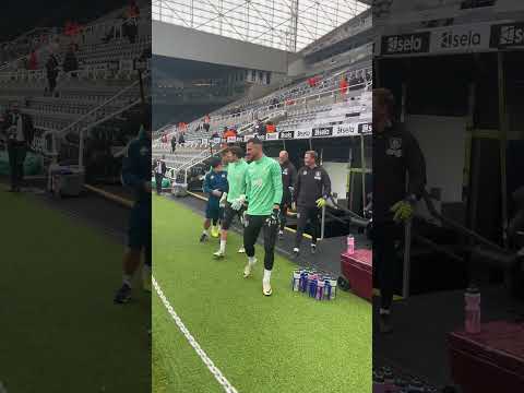 Martin returns to familiar surroundings 🙌 #BurnleyFC #football #PremierLeague