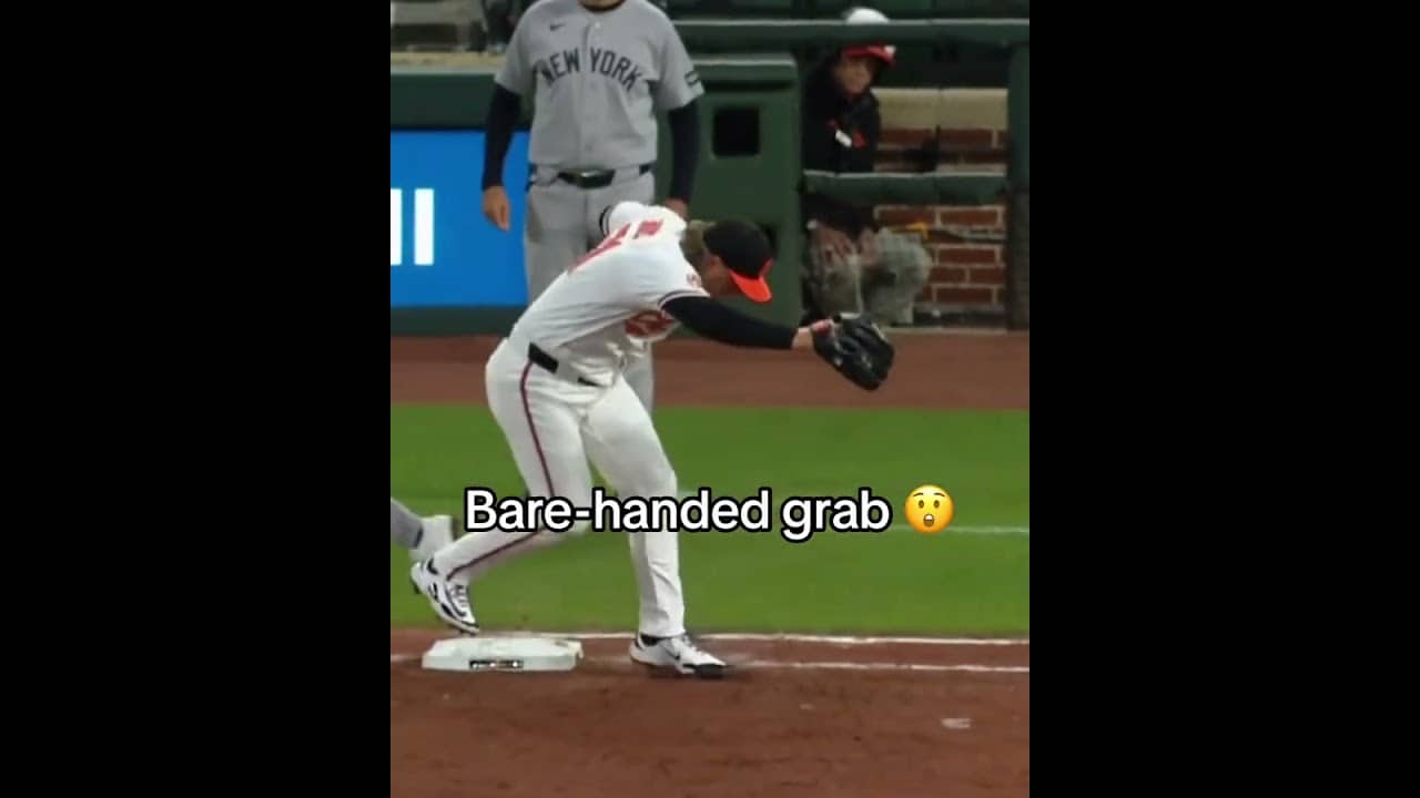 Dietrich Enns went all out for the grab 🔥