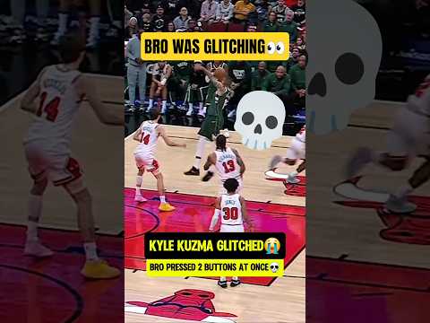 Kuzma pressed 2 buttons at ONCE😭