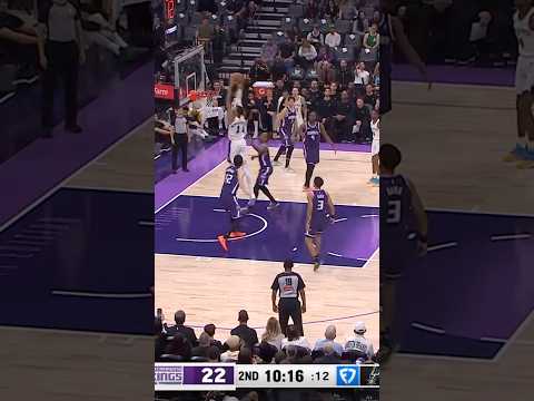 That 🦊👽 connection! #spurs #nba #victorwembanyama #deaaronfox 📺 FanDuelSN SW