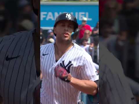 BIG G! Giancarlo Stanton goes yard! 💥