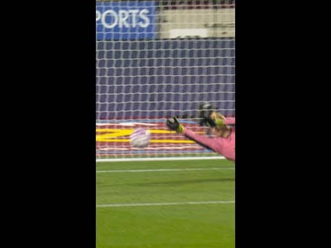 This Kelleher save 🤯 🧤