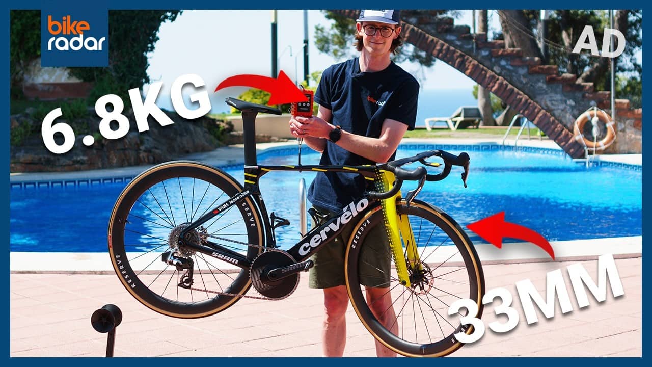Jonas Vingegaard Has A 6.8kg Cervélo S5 With BIG Tyres For the 2026 Tour de France!