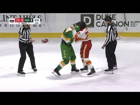 Jakub Lauko and Ryan Lomberg Drop The Gloves