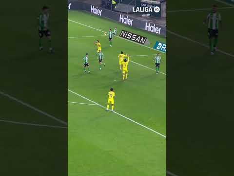 ¡PARADA salvadora de Álvaro VALLES! ⛔🤯 #shorts #laligahighlights