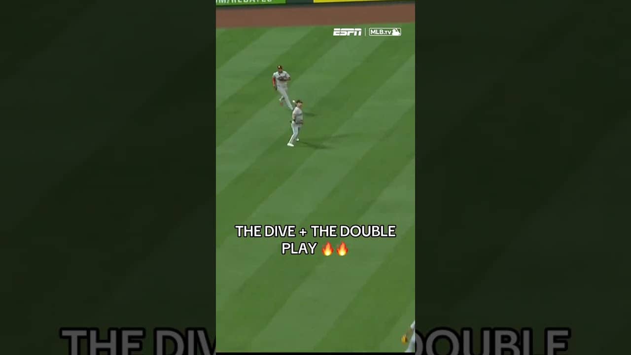 What a play by Steven Kwan 🙌