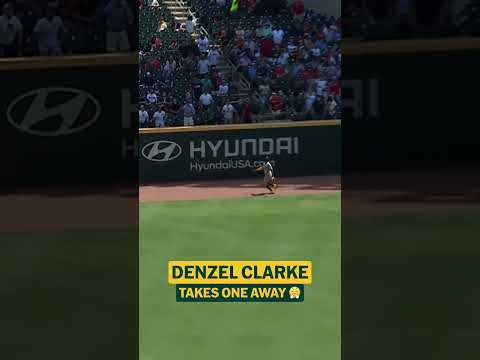 Denzel Clarke got all the way 🆙