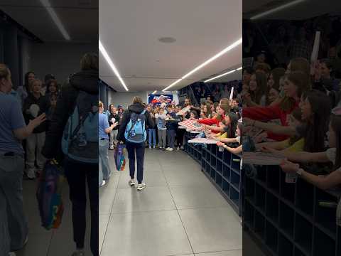 The fans love Katie Ledecky!