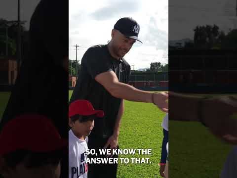 Giancarlo Stanton coaching in Colombia 🇨🇴