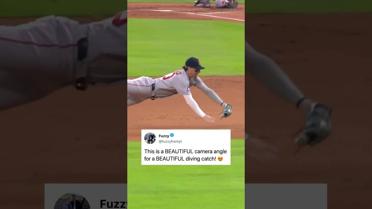 he snatched it out of mid air 👏