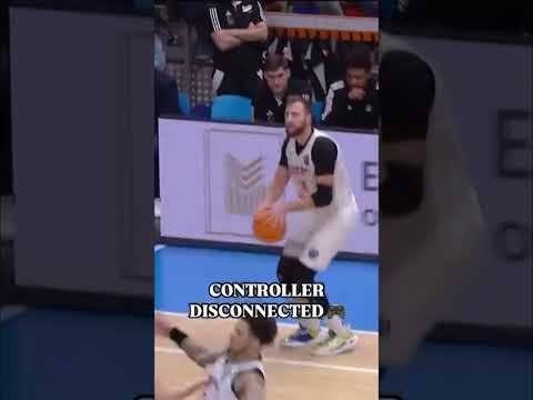 Happens to the best of us 😅 #BasketballCL