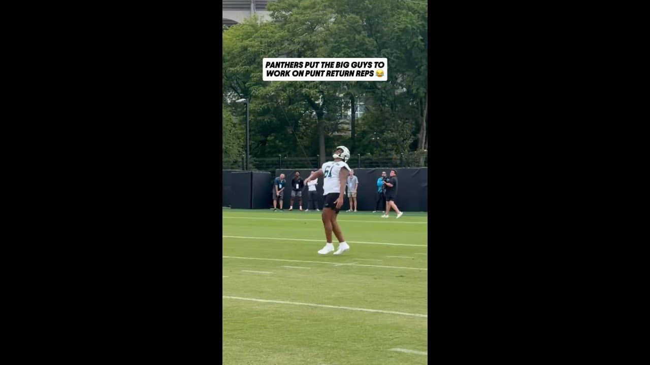 Safe to say punt returning is not in their futures 😂