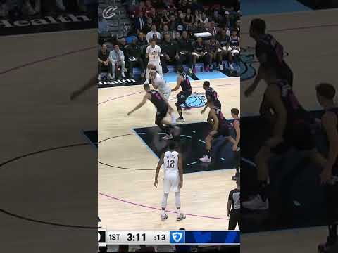 👌 Peezy for three! #cavs #nba #basketball #craigporter #clevelandcavaliers #cleveland